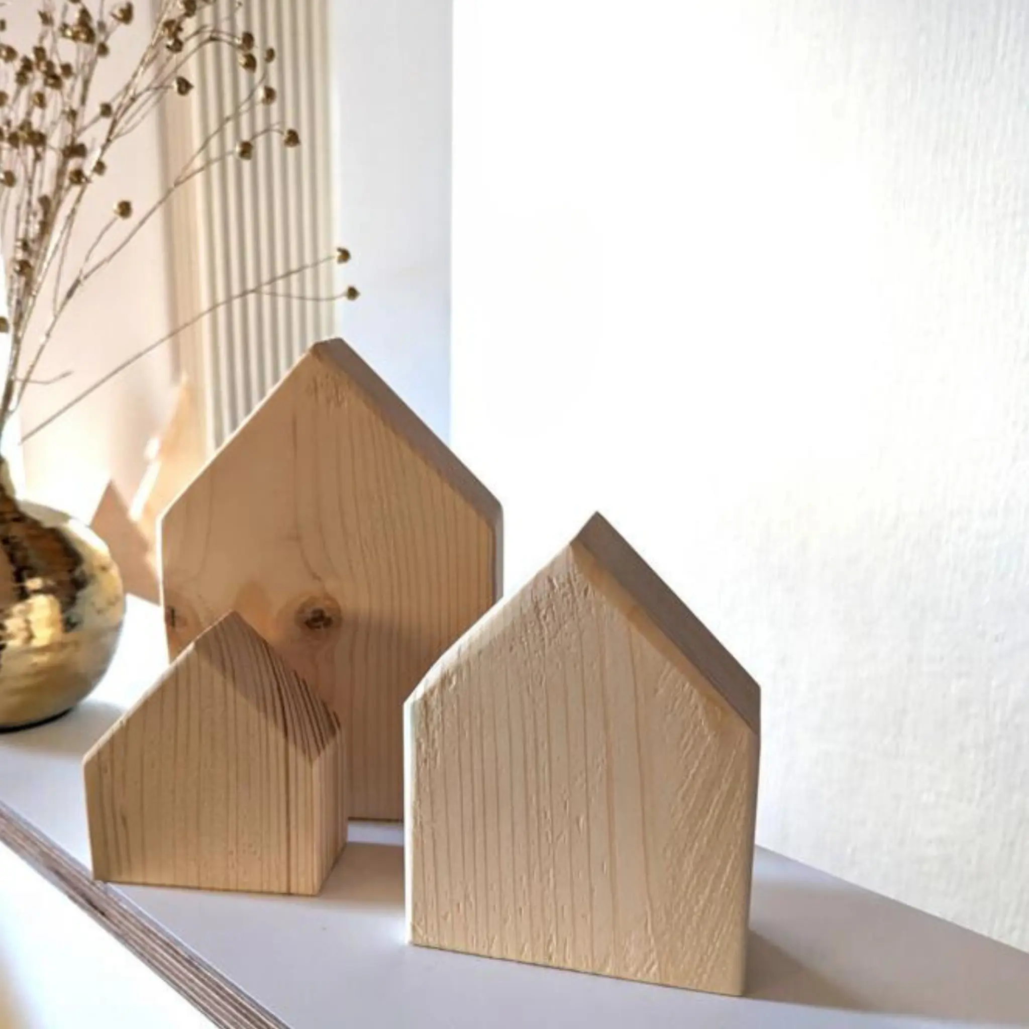 Deko-Holzhaus aus Fichtenholz - Baumkrone