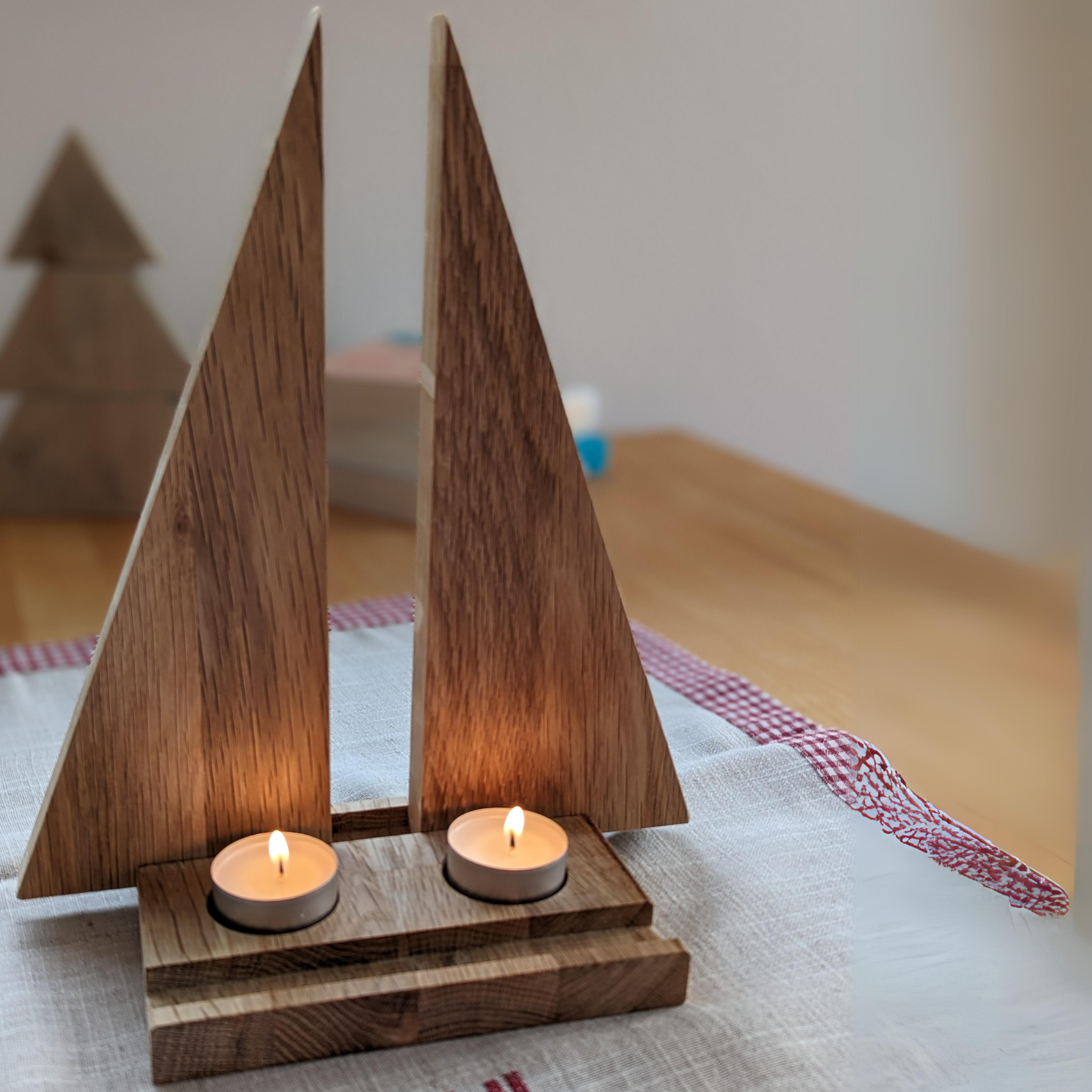 Design Kerzenständer in Christbaumform