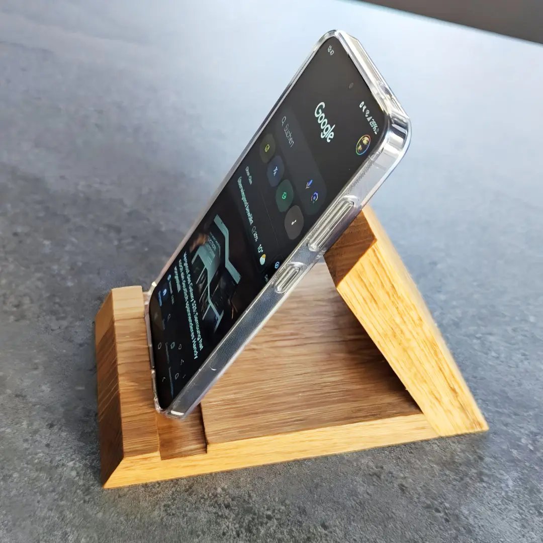 Handy-/ Tablet-Ständer aus nachhaltigem Eichenholz - Baumkrone