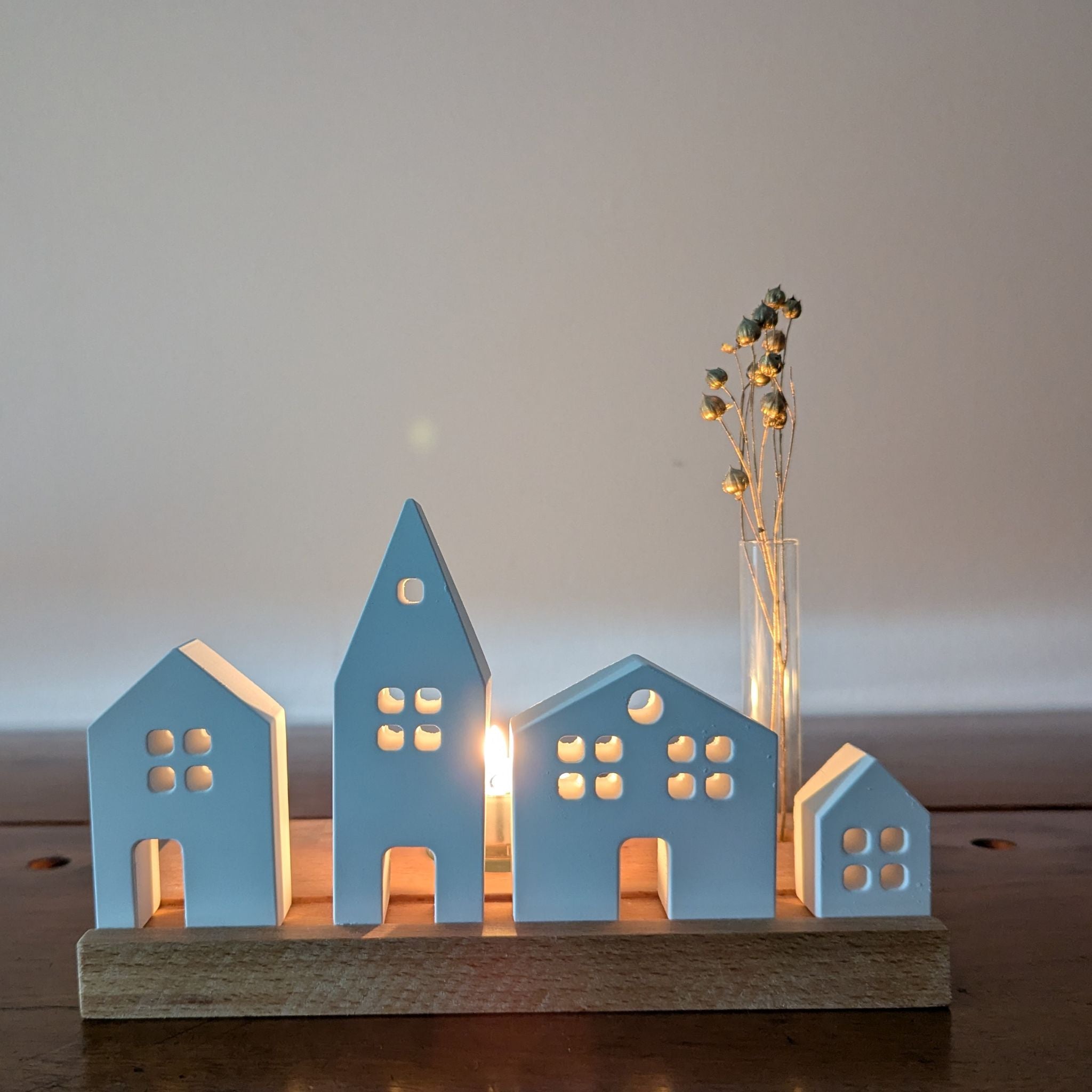 Keramik-Miniatur-Häuschen (4er-Set) mit Holzständer - Baumkrone