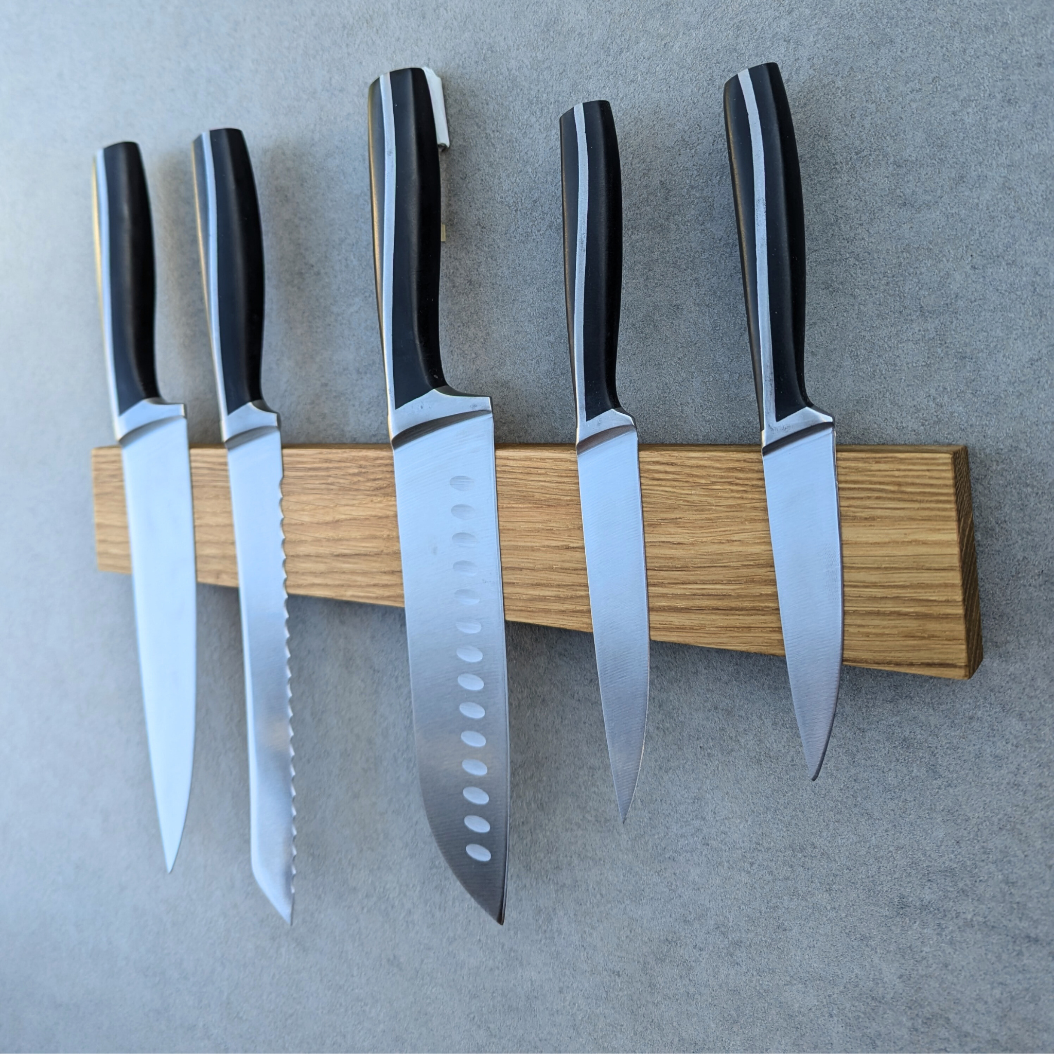 Elegante magnetische Messerleiste aus Eichenholz - Baumkrone