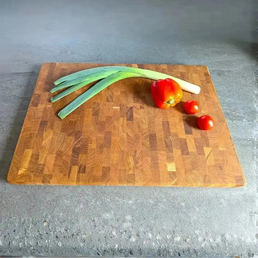 Premium Schneidebrett aus Eichenstirnholz in XL-Größe