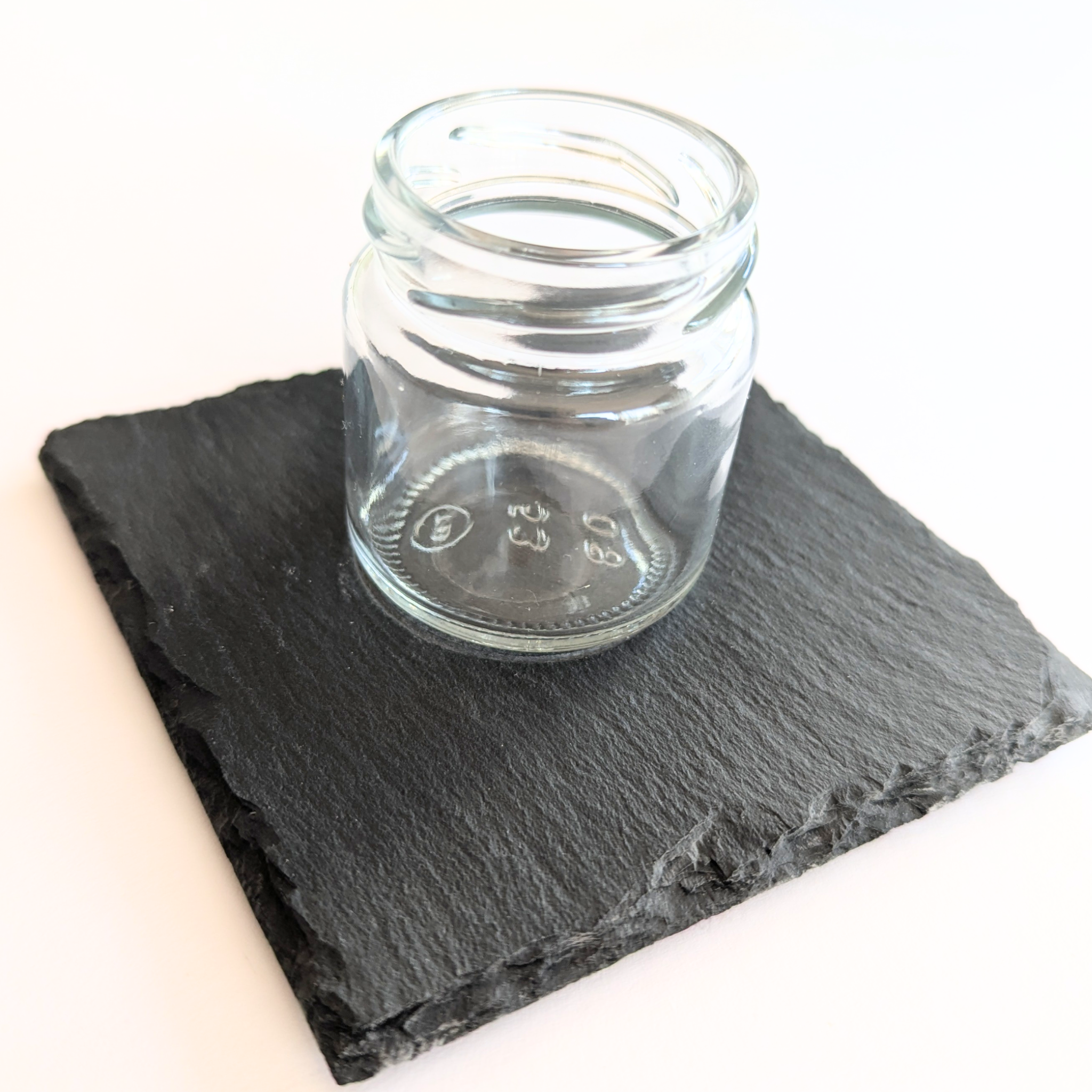 Das Summhäuschen - Design-Holzhaus gegen Fruchtfliegen (inkl. Glas und Schieferplatte)