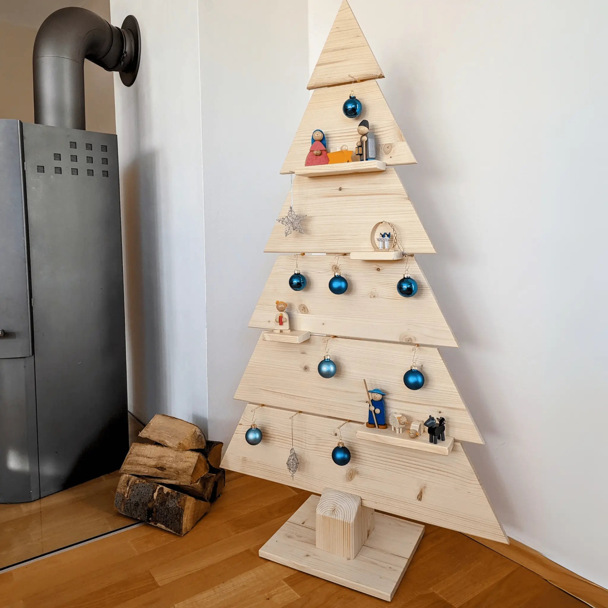 Nachhaltiger Holzweihnachtsbaum (Vorbesteller: Lieferung ab Sept. 2026) - Baumkrone