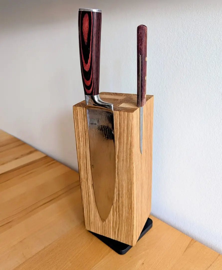 Magnetischer Messerblock aus Eiche – drehbar, elegant & durchdacht