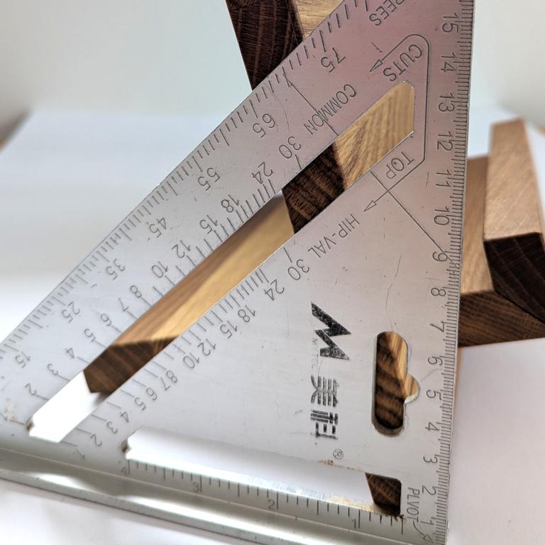 Flexibler Kochbuchständer aus massivem Eichenholz