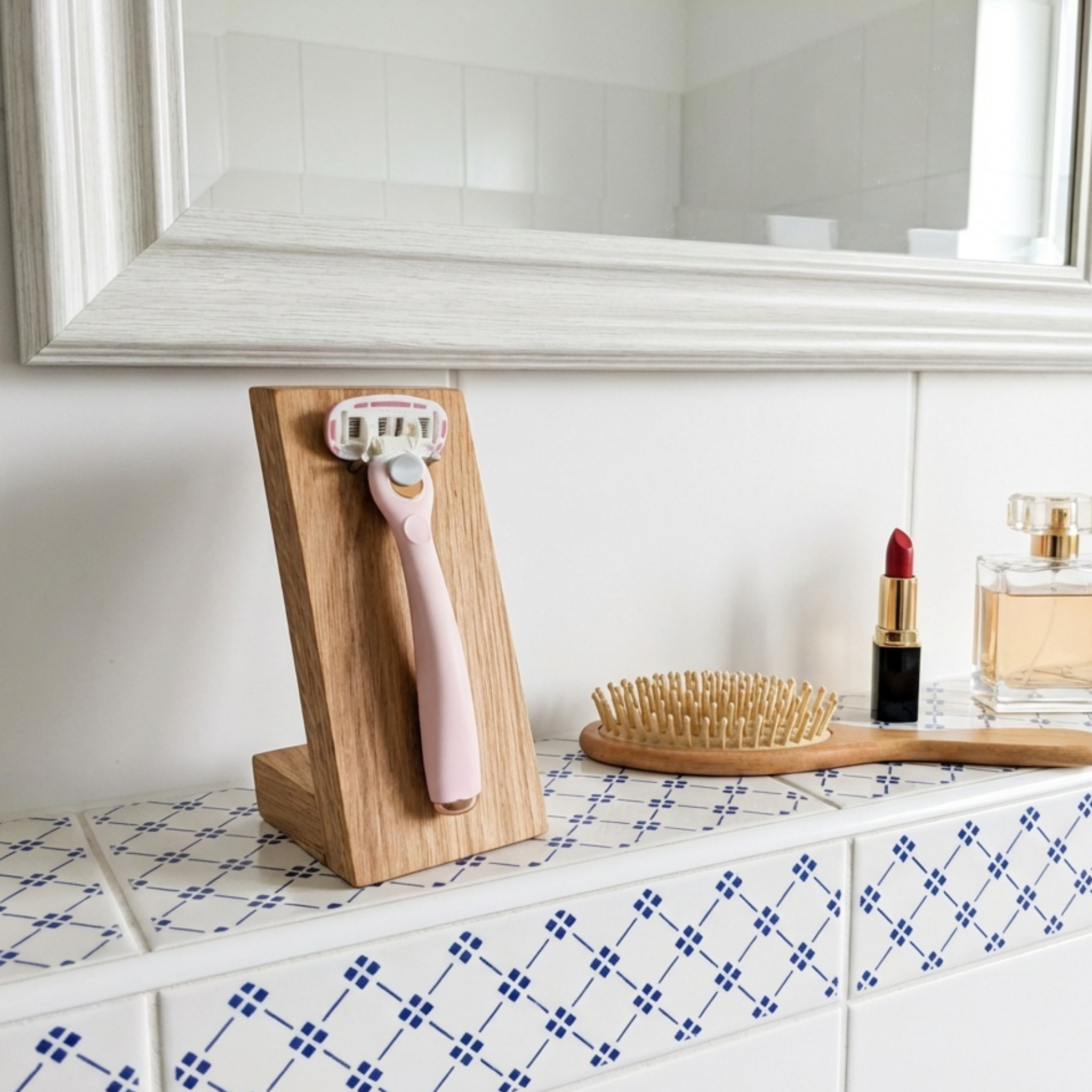 Rasiererhalter aus Eichenholz – Solo & Duo | Handgefertigter Ständer für Nassrasierer