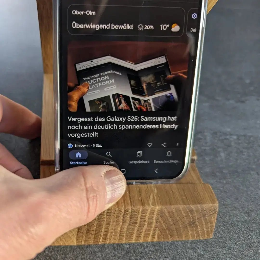 Handy & Tablet Ständer aus Eichenholz - Baumkrone