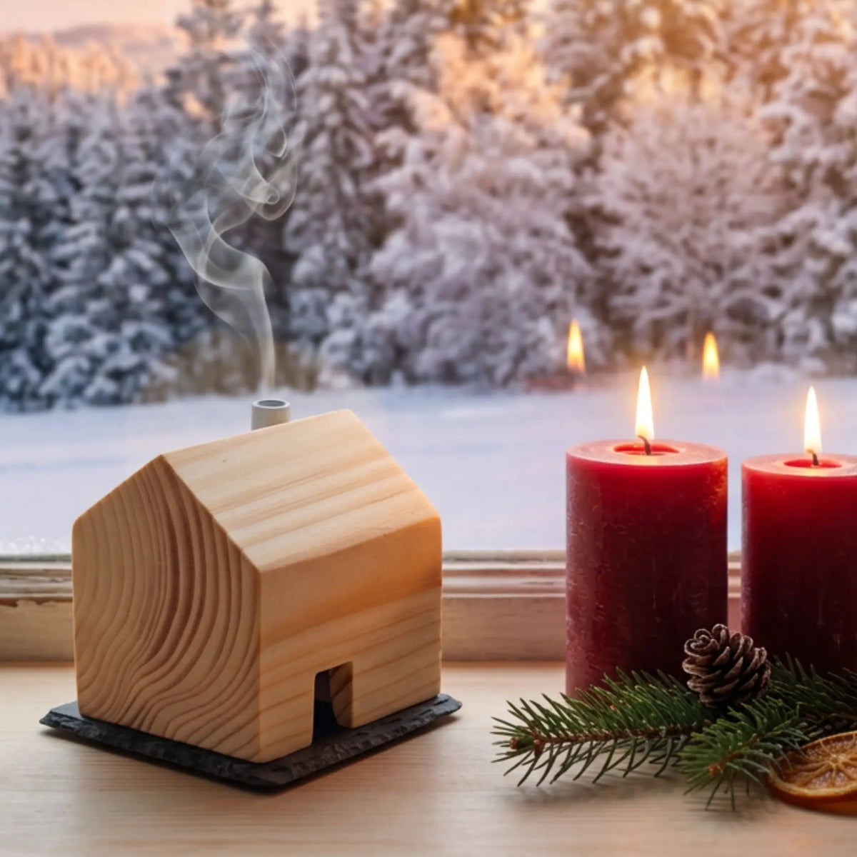 Räucherhaus aus Holz auf Schieferplatte (Eiche oder Fichte) - Baumkrone